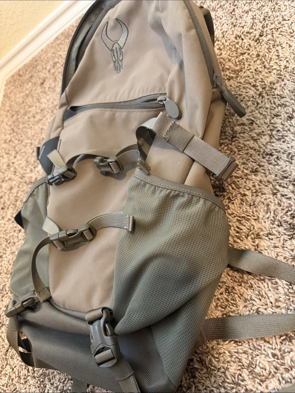 Badlands Men’s Backpack in Olive